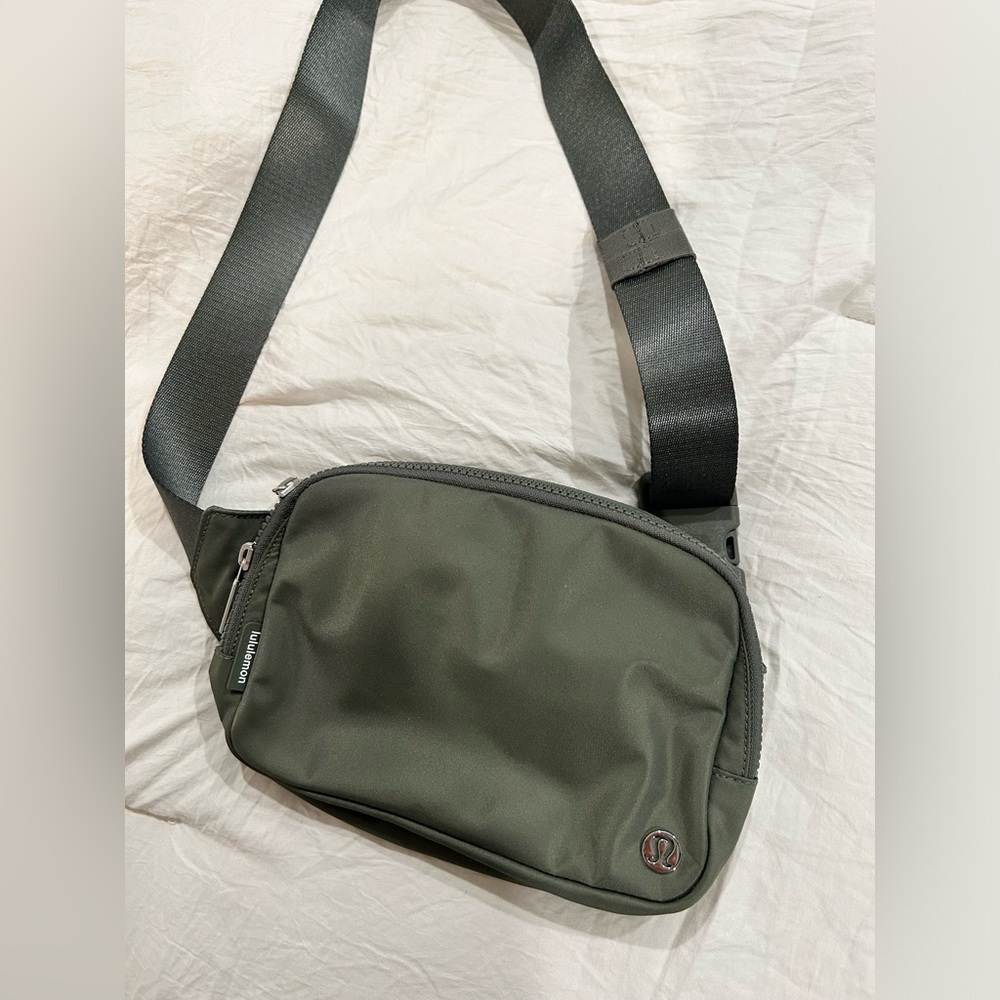 Everywhere belt bag large 2L